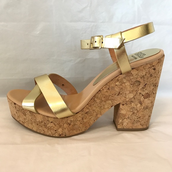 ANDRE ASSOUS Gold Leather Cork Platform Sandals - Picture 8 of 16